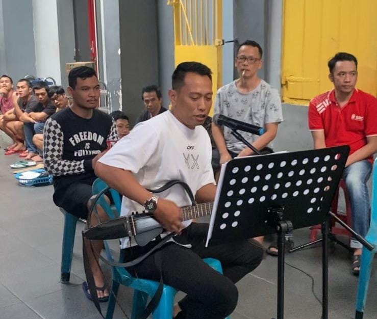 Minggu Ceria, Karutan Salatiga Ajak Warga Binaan Bermain Musik