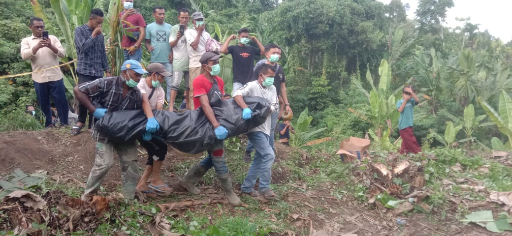 Pencari Madu Terkubur Tak Wajar,Penjaga Kebun Pisang Coba Larikan Diri