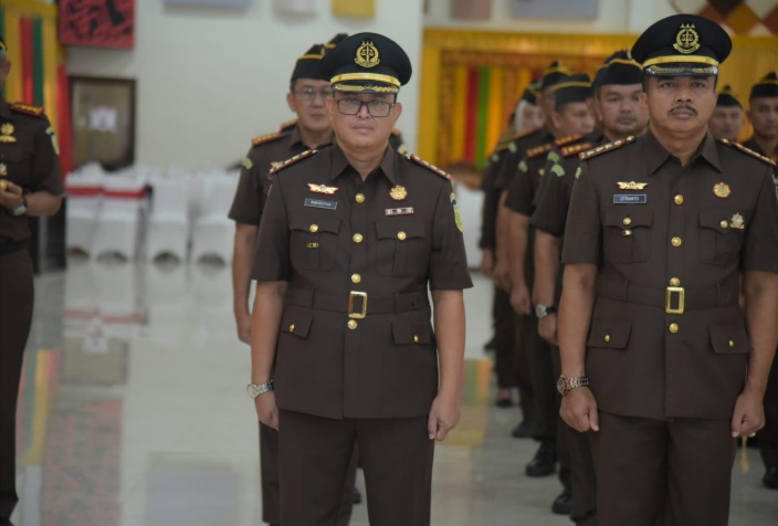 Kejati Lantik Teuku Muzafar,SH,MH Sebagai Kejari Langsa.