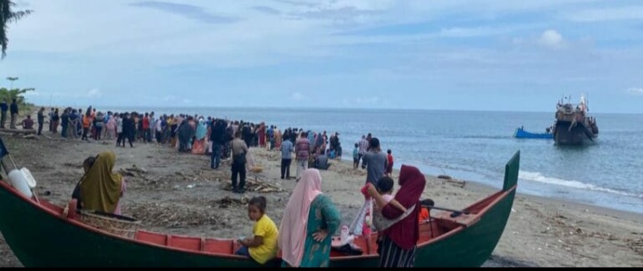 Warga Desa pante Sukon Kecamatan jangka tolak Kedatangan Imigran Rohingya di Perairan laut Bireuen