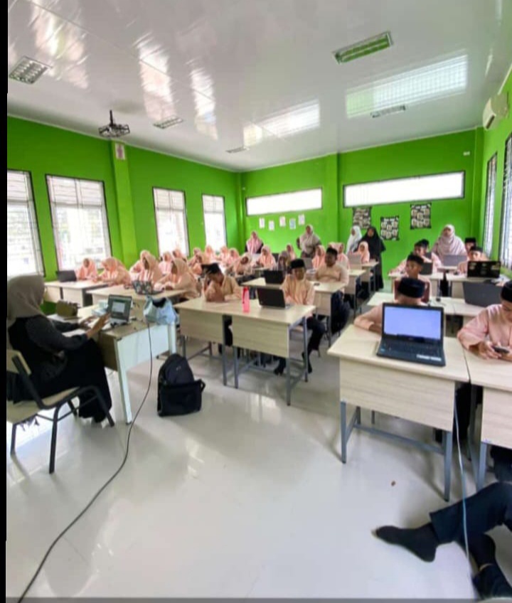 MTsN 1 Gandapura mulai Launching Kelas Digital