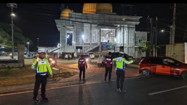 Polres Bireuen Gelar Pengamanan waktu Shalat Tarawih dan Subuh.