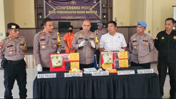 Satres Narkoba Polres Langsa Amankan Dua Warga Aceh Timur Beserta BB 2 Kg Narkoba Jenis Sabu