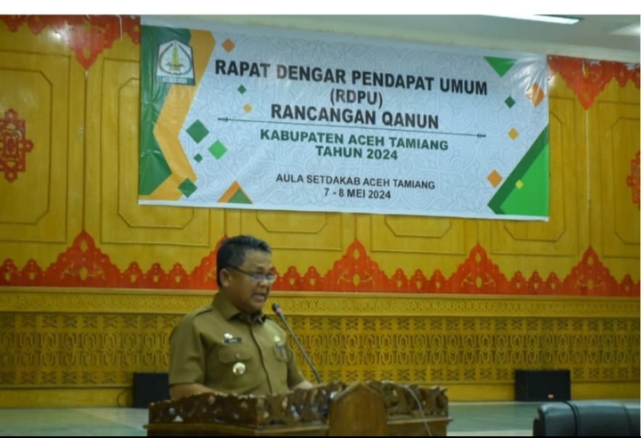 PJ Bupat Aceh Tamiang Drs ArsaMenggelar Rapat ( RDPU) Rancangan Qanun Tahun 2024 Fi Aula Sekdakab