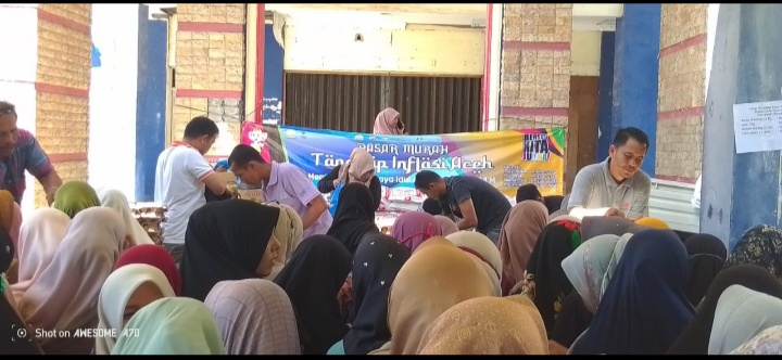 Dispridagkop Bireuen dan UKM,bersama,Disperidak Aceh menggelar Pasar murah dikota juang