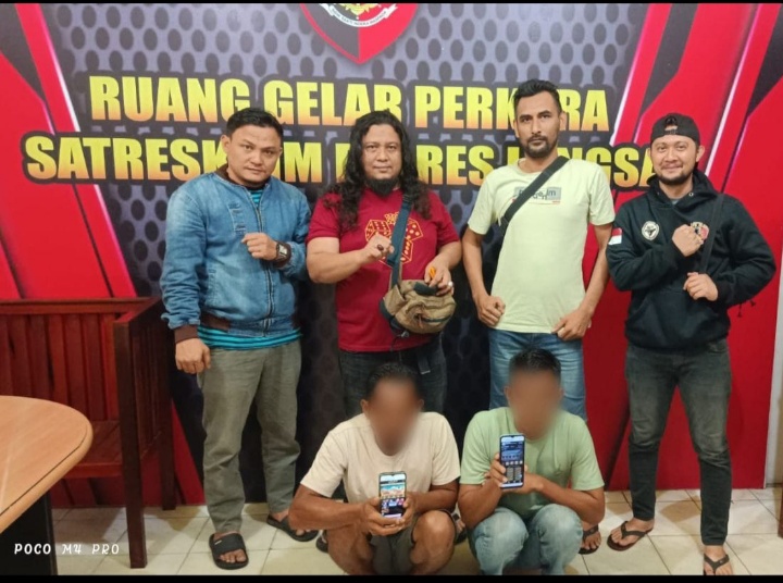 Unit Resmob Reskrim Polres Langsa Amankan Dua Pemain Judi Online.