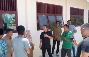 Dalam 2 jam Sayuti Abu Bakar menuntaskan 3 persoalan sekaligus di desa cut mamplam