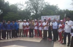 Penyambutan Kirab Api PON ke XXI Aceh-Sumut di Kota Langsa.