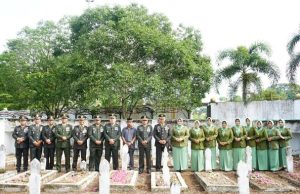 Jelang Peringatan HUT TNI Ke-79, Dandim 0117/Aceh Tamiang Pimpin Ziarah Dengan Khidmat Di Taman Makam Pahlawan Aceh Tamiang