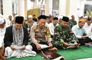Wujudkan Pilkada Damai Polres Bireuen Gelar Zikir Akbar Di Masjid Agung Sultan Jeumpa Bireuen.