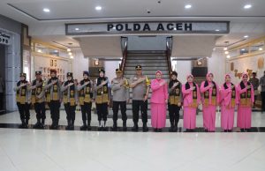 Kapolda Aceh Lepas Tujuh Personel Berprestasi dan Empat Bhayangkari untuk Berangkat Umrah