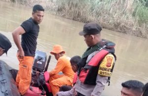 Kapolsek Peureulak Pimpin Pencarian Korban Tenggelam di Sungai Cek Mbon